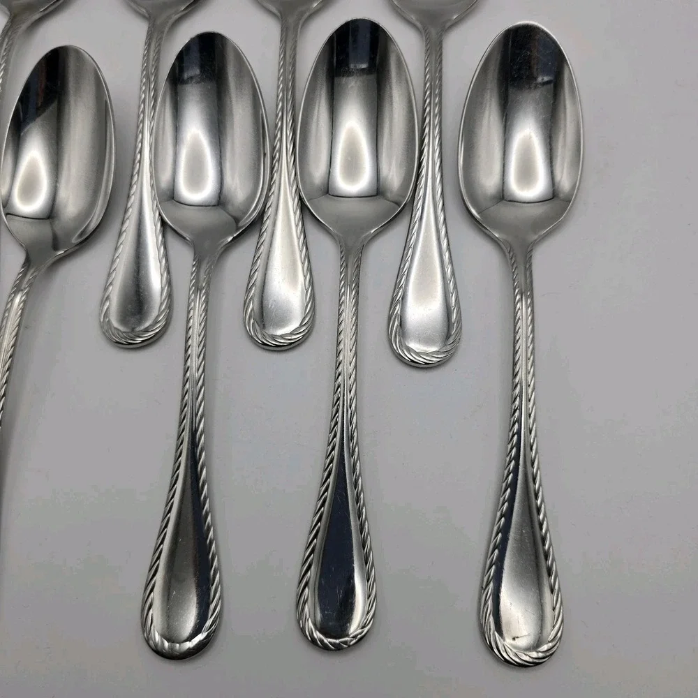 Oneida Belmont Lyons Stainless Oval Soup Spoons Set of 8‎ Glossy 7 1/8